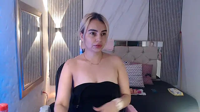 ashley  tylor online show from May 12, 4:15 pm