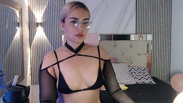 ashley  tylor online show from May 17, 7:17 am