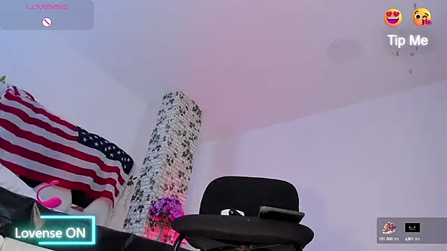 EmmaSanzz  online show from January 18, 5:37 pm