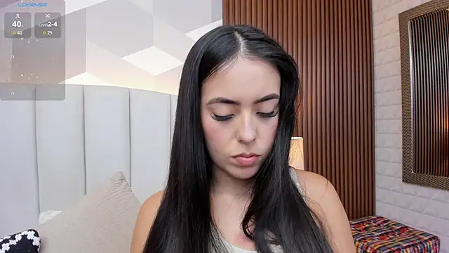 Julietasantos   online show from September 9, 6:40 pm