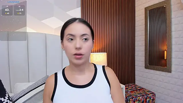 Julietasantos   online show from September 24, 6:44 pm