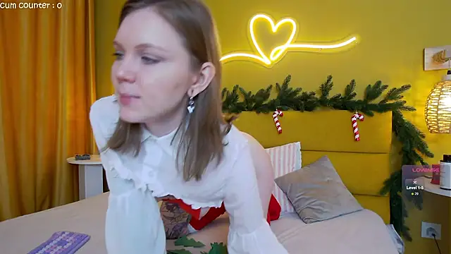 lessysweety online show from December 1, 3:44 am