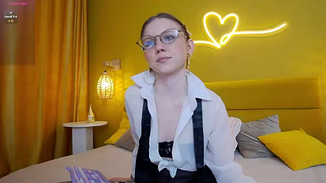 lessysweety online show from January 12, 3:23 am