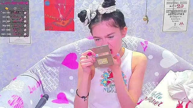 Snapshot of Vanessa_Florence chatting on December 9, 1:07 am Vanessa Florence online show from December 9, 1:07 am