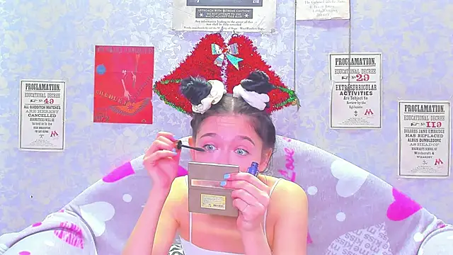 Snapshot of Vanessa_Florence chatting on December 15, 1:13 am Vanessa Florence online show from December 15, 1:13 am