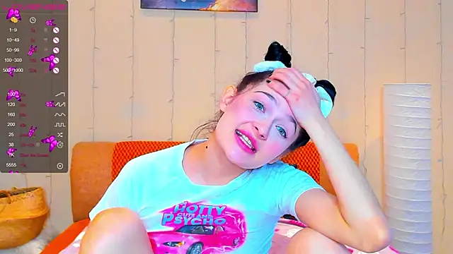 Snapshot of Vanessa_Florence chatting on February 8, 3:19 am Vanessa Florence online show from February 8, 3:19 am