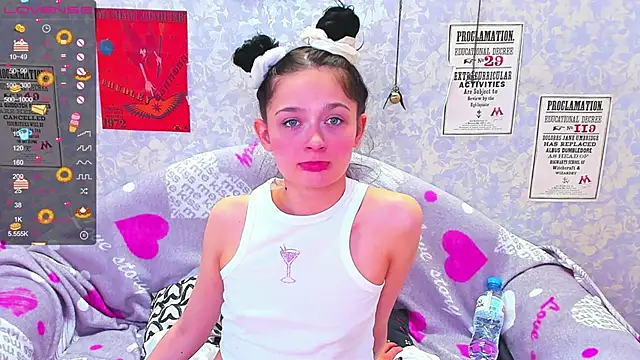 Snapshot of Vanessa_Florence chatting on February 8, 6:22 am Vanessa Florence online show from February 8, 6:22 am