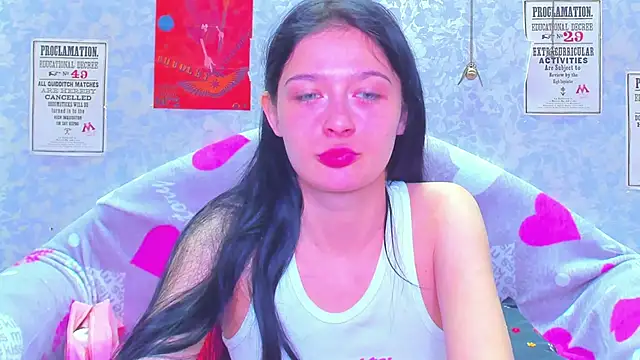 Snapshot of Vanessa_Florence chatting on February 23, 1:13 am Vanessa Florence online show from February 23, 1:13 am