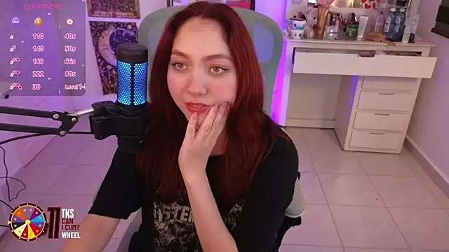 LilyVelvett online show from April 1, 2:56 am