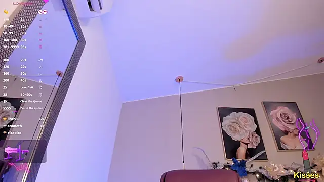 Emma Thompsson online show from December 8, 4:25 am