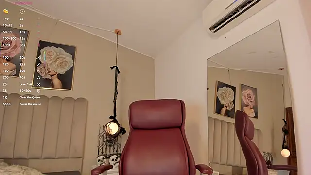 Emma Thompsson online show from October 17, 2:04 am