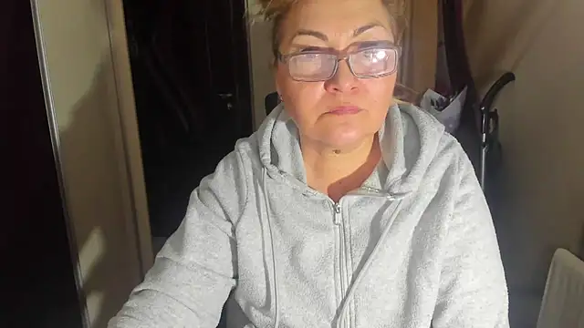Snapshot of IryshAlice chatting on February 4, 7:22 pm IryshAlice online show from February 4, 7:22 pm