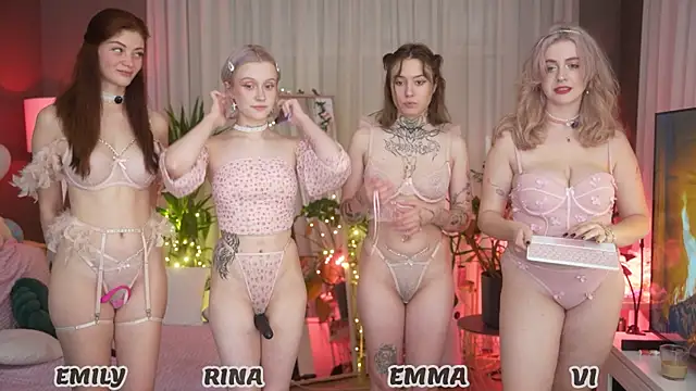 your favoritegirls online show from September 27, 11:54 pm