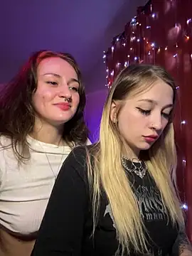 Snapshot of Dooubletroublee chatting on January 28, 3:47 am Dooubletroublee online show from January 28, 3:47 am