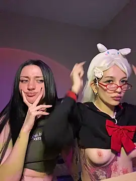 Snapshot of Dooubletroublee chatting on March 1, 2:26 am Dooubletroublee online show from March 1, 2:26 am