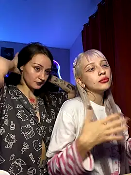 Snapshot of Dooubletroublee chatting on September 24, 8:34 pm Dooubletroublee online show from September 24, 8:34 pm