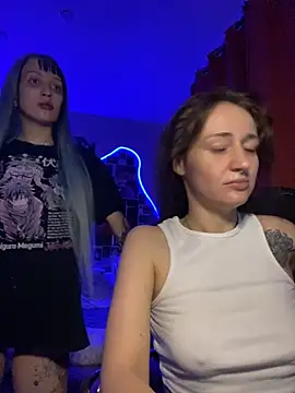 Dooubletroublee online show from November 6, 12:33 am