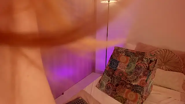 Snapshot of Lady_lacey05 chatting on April 1, 12:55 am Lady lacey05 online show from April 1, 12:55 am