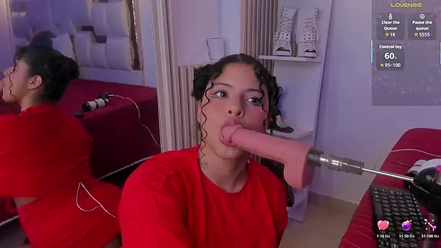 PittAndLunaa online show from November 15, 1:07 pm