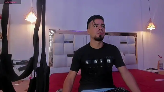 PittAndLunaa online show from December 17, 12:33 pm