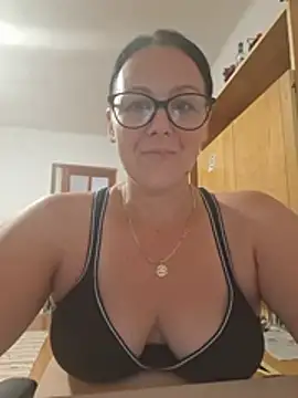 Snapshot of fekete_demon chatting on July 30, 1:10 pm fekete demon online show from July 30, 1:10 pm