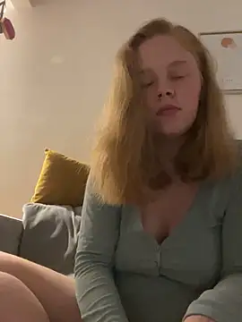 daddyscumprincess online show from October 31, 1:28 am