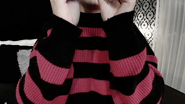 Snapshot of Adeelinee chatting on October 23, 7:56 pm Adeelinee online show from October 23, 7:56 pm