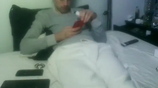 Snapshot of VersGuy24 chatting on January 7, 6:27 am VersGuy24 online show from January 7, 6:27 am