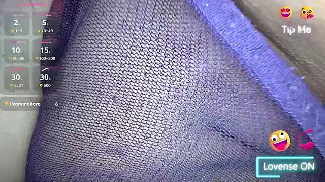 Snapshot of white_sexy_ chatting on February 11, 11:54 pm white sexy online show from February 11, 11:54 pm