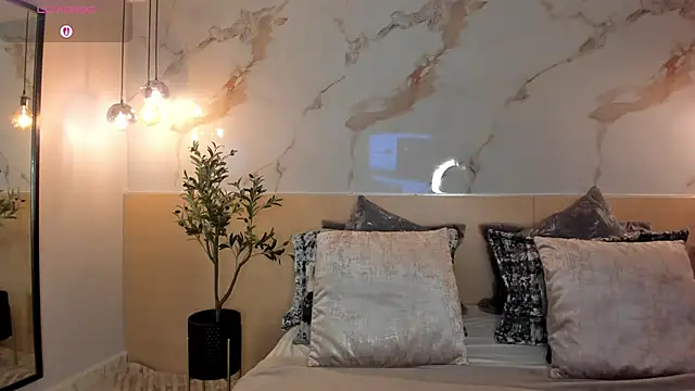 LeaThompson online show from September 23, 12:13 am