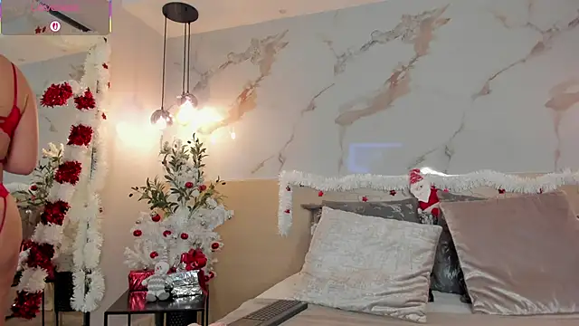 LeaThompson online show from December 16, 10:48 pm