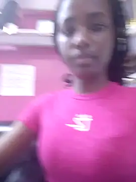 Snapshot of agnesmw chatting on January 9, 7:55 am agnesmw online show from January 9, 7:55 am