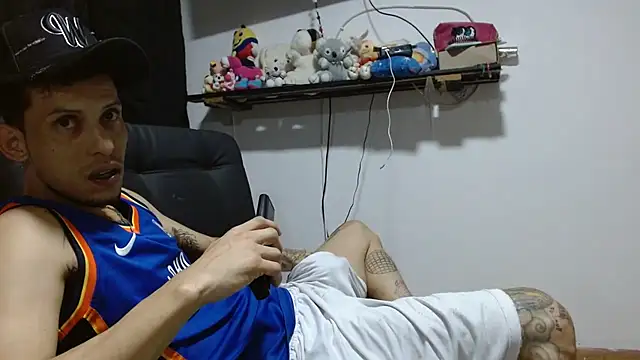 Benedettomichelrubi online show from January 31, 1:43 am