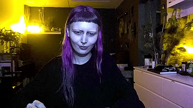 Snapshot of god_x_girl chatting on January 11, 7:27 pm god x girl online show from January 11, 7:27 pm