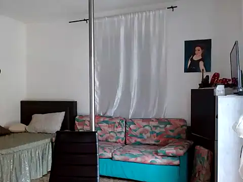 danasantoreal online show from December 5, 8:45 am