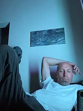 El Gizmo online show from October 25, 7:16 am