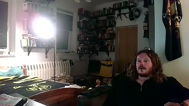 Snapshot of sunr1sa chatting on October 2, 4:19 am sunr1sa online show from October 2, 4:19 am