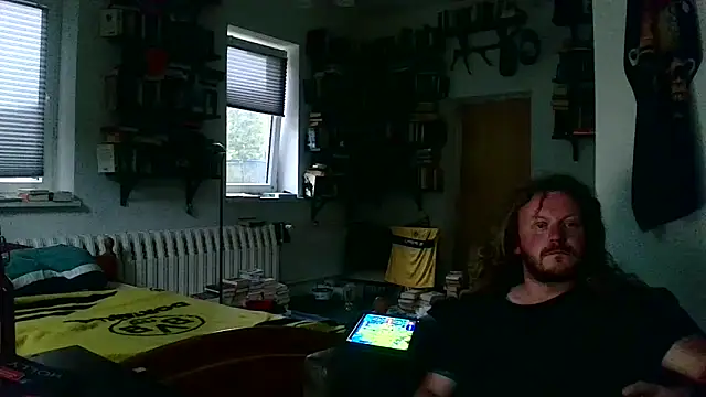 Snapshot of sunr1sa chatting on October 8, 4:04 pm sunr1sa online show from October 8, 4:04 pm