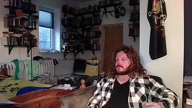 Snapshot of sunr1sa chatting on October 31, 6:03 am sunr1sa online show from October 31, 6:03 am