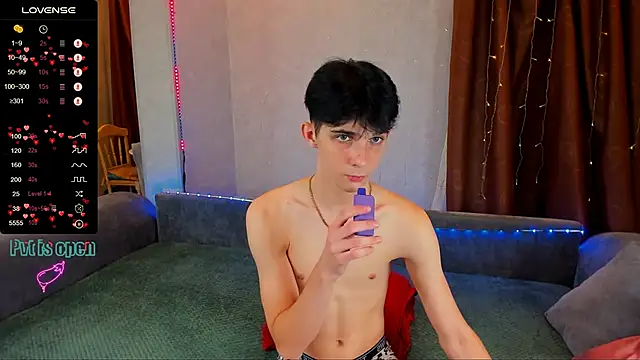 Aaron Boom online show from October 10, 9:36 pm