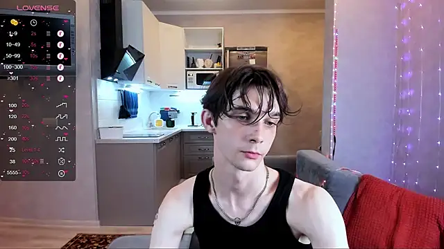 Snapshot of Aaron_Boom chatting on June 28, 9:21 pm Aaron Boom online show from June 28, 9:21 pm