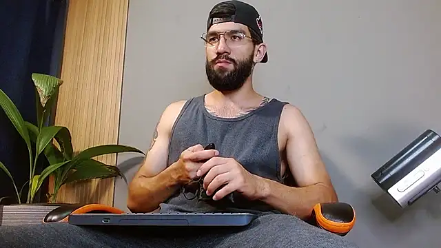 Snapshot of Mr_WhiteCock chatting on September 29, 11:20 pm Mr WhiteCock online show from September 29, 11:20 pm