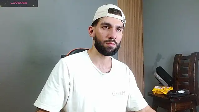 Snapshot of Mr_WhiteCock chatting on October 16, 11:50 pm Mr WhiteCock online show from October 16, 11:50 pm