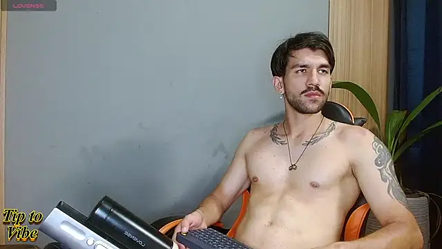 Mr WhiteCock online show from November 30, 2:26 am