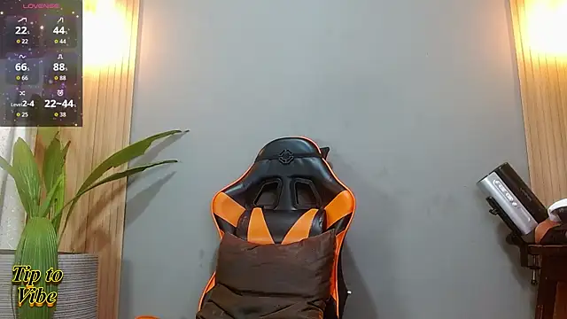 Mr WhiteCock online show from January 14, 11:20 pm