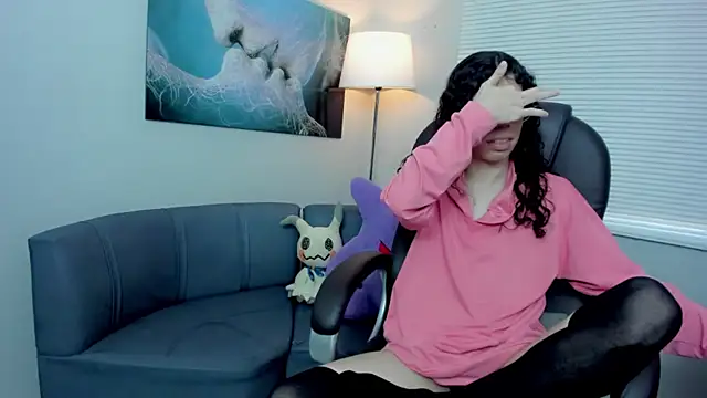 Snapshot of Angel_Dust18 chatting on November 8, 4:29 pm Angel Dust18 online show from November 8, 4:29 pm