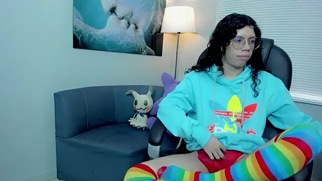 Snapshot of Angel_Dust18 chatting on November 13, 4:39 pm Angel Dust18 online show from November 13, 4:39 pm