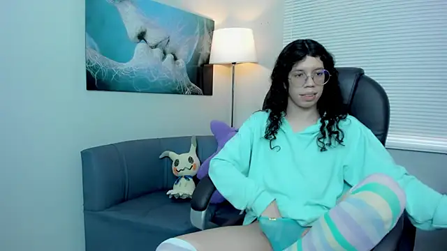 Snapshot of Angel_Dust18 chatting on November 21, 3:11 pm Angel Dust18 online show from November 21, 3:11 pm