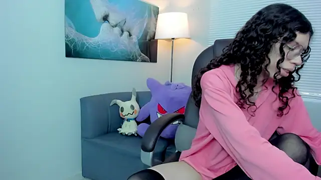 Snapshot of Angel_Dust18 chatting on December 18, 3:40 pm Angel Dust18 online show from December 18, 3:40 pm