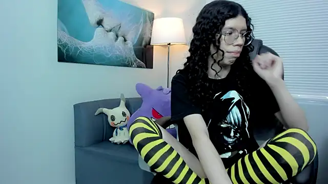 Snapshot of Angel_Dust18 chatting on December 20, 4:36 pm Angel Dust18 online show from December 20, 4:36 pm